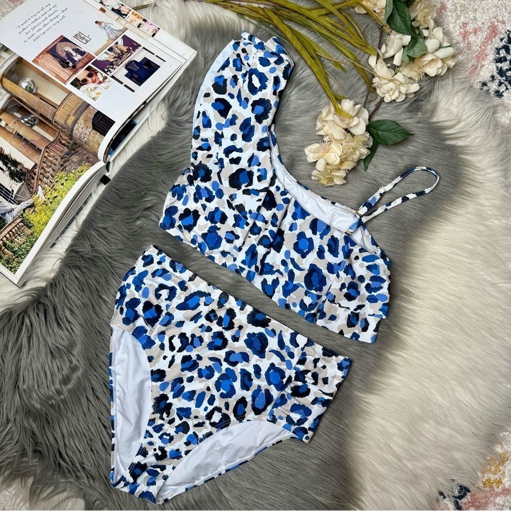 Tahari Blue Leopard Ruffle Women’s Bikini Set Coastal Resort Swim Sz Medium - Picture 12 of 13
